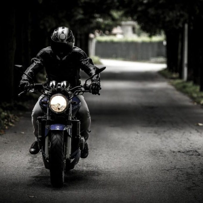 biker-407123_1920-1030x687 biker-407123_1920-1030x687