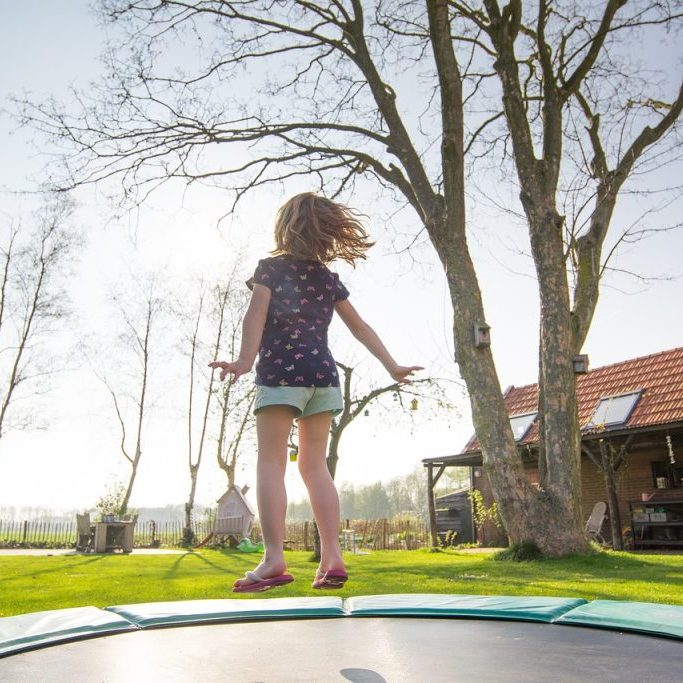 trampoline-2227667_1280 trampoline-2227667_1280